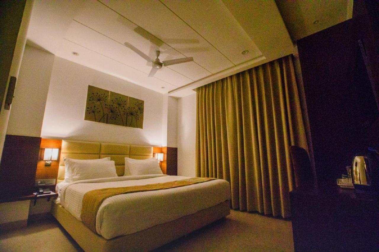 Hotel Ten Square, India Agra  Exterior foto